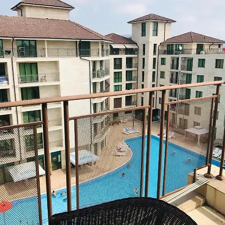 Amber Beach ساني بيتش